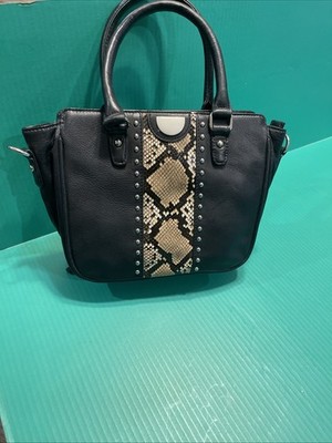 Gun ￼ toting  Mama Concealed To Carry Purse
