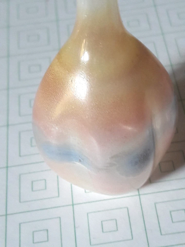 Mundgeblasene Vase in Minaturform, viereckig,  opac, weiß/braun/blau, gemarktet - Bild 2 von 4