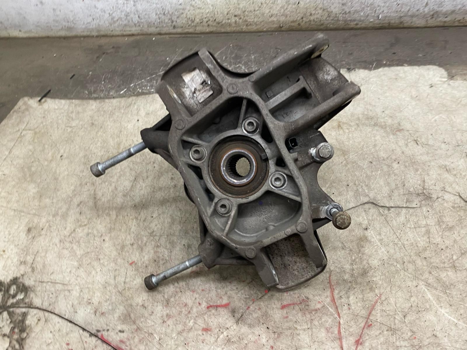 2015 ASTON MARTIN RAPIDE LEFT REAR SPINDLE KNUCKLE WHEEL BEARING HUB *55K MILES*