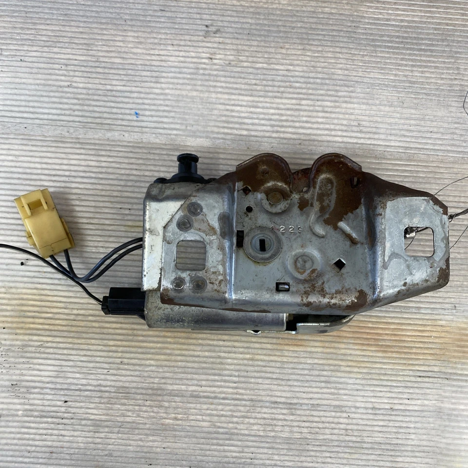 Conjunto de pestillo de bloqueo de escotilla eléctrica tapa trasera Chevrolet Corvette 1984 1996 fabricante de equipos originales Foto 2 de 4