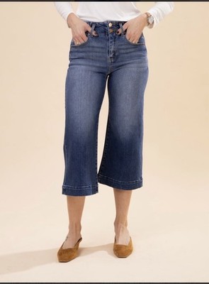 Risen Size 1xl Crop Flare Jeans