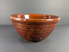 Vintage Marcrest 8" Oven Proof Daisy Dot Brown Stoneware Bowl 