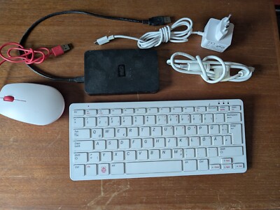 Raspberry Pi 400 PC Kit - Mini-PC - Linux - Wie neu!  mit OS auf USB WD 