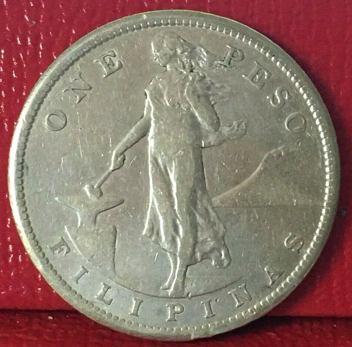 3825【アメリカ領フィリピン】1909年1ペソ銀貨　コイン　古銭　銀貨 1909-S PHILIPPINES UNITED STATES ONE PESO SILVER COIN KM