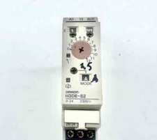 OMRON  H3DE-S2 Time relay timer