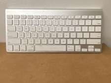 Apple A1314 Wireless Keyboard MC184LL/A  Whit...