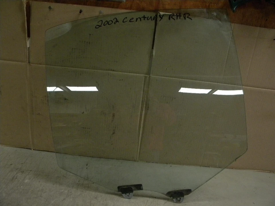 Buick Century 2002 ventana de fábrica puerta trasera derecha ventana de vidrio Foto 2 de 2