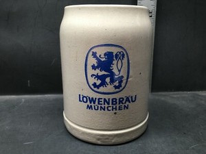 Vintage Lowenbrau Munchen Stein Mug Cup Pottery Primative Glazed Tan .5L Germany