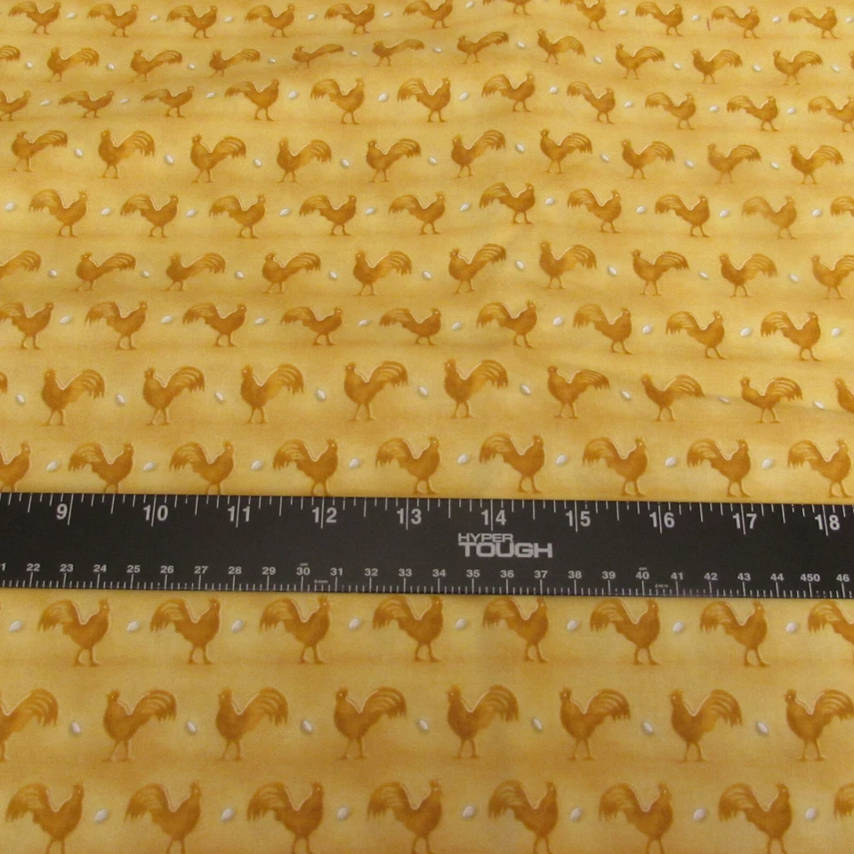 Huevos de gallina de pollo Marcus Brothers amarillo mostaza sobre tela de algodón amarillo por comprar Foto 4 de 4