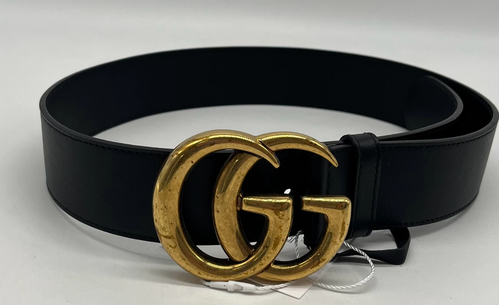 Gucci Retail Ceinture femme dorée GG en cuir noir taille 70