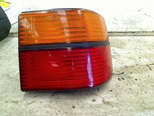 RÜCKLICHT RECHTS REAR LIGHT RIGHT Volkswagen Vento (1H2) Sedan 1.6 i (ABU) 1993