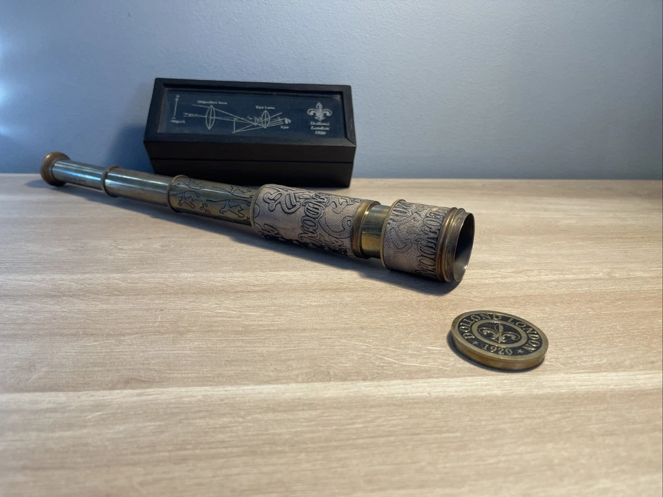 Longue Vue De Marine Cuir Laiton Ciselé + Boîte En Bois Et Verre  - Photo 2/4