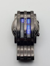 ​Matrix LED Digital Uhr – Cyberpunk Sci-Fi Style – Gunmetal Blue – NEUE BATTERIE