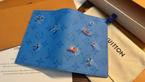 Louis Vuitton - Passport Holder - Blue Lagoon (2025 Summer Collection Exclusive) - Picture 9 of 24