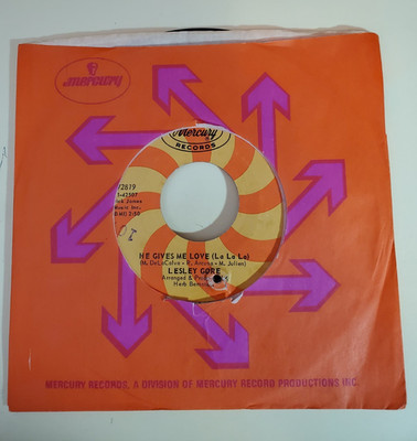 Lesley Gore HE GIVES ME LOVE (ROCK 45) #72819 PLAYS VG++ NO NOISE!