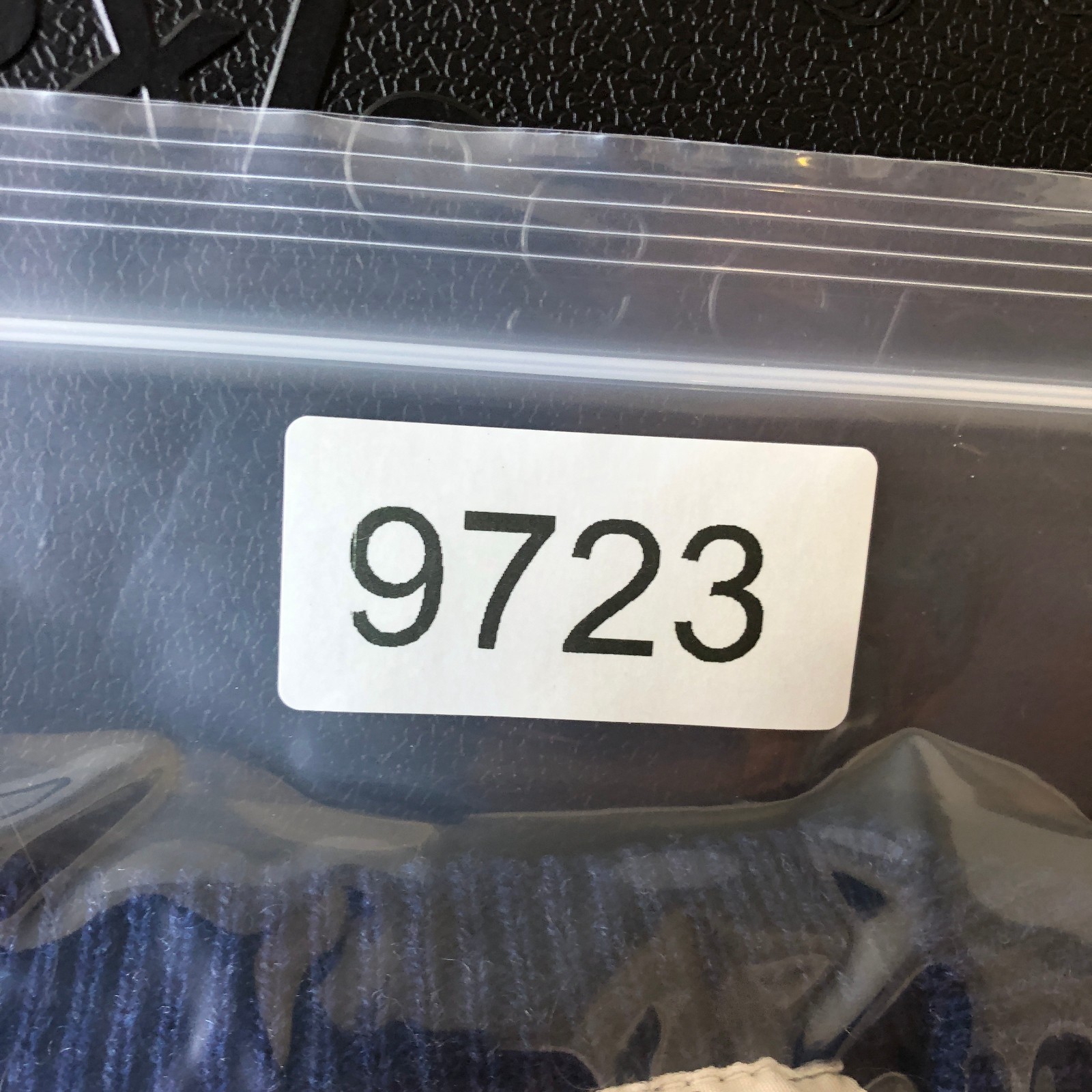 Castle Knitwear Wool Sweater Vest Men's Large Blue V-Neck Worsted Irish Crest thumbnail 9