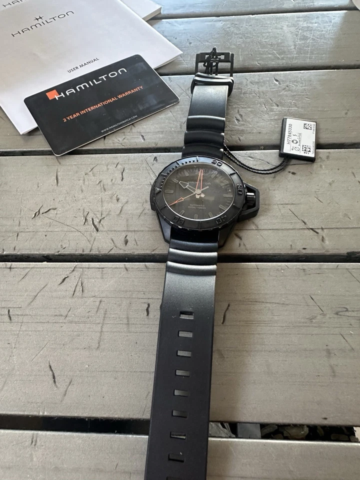 Relógio preto Hamilton cáqui marinho masculino - H77845330 - Imagem 4 de 4