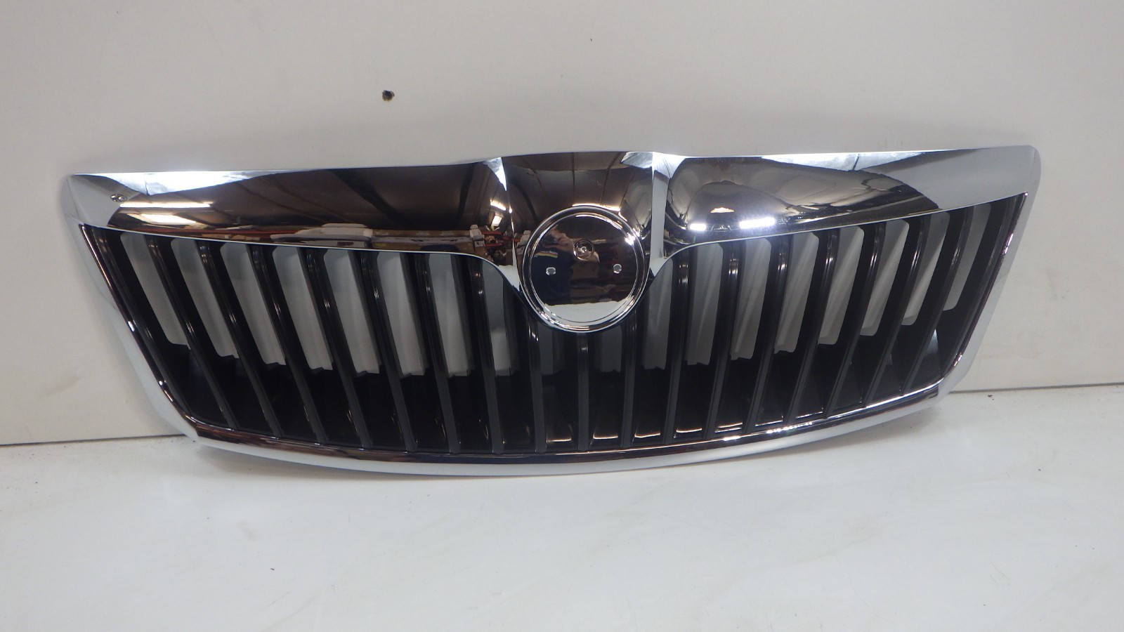 Skoda Octavia grille mk2 new OEM