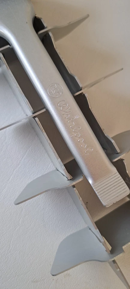 Vintage 1950's Silver Aluminum Ice Cube Tray 18 Slot - Image 2 of 4