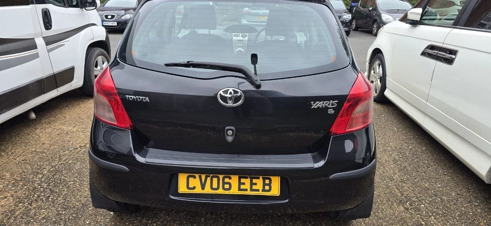 Toyota Yaris 1.2 Petrol Automatic Cheap runner - Image 4 of 4