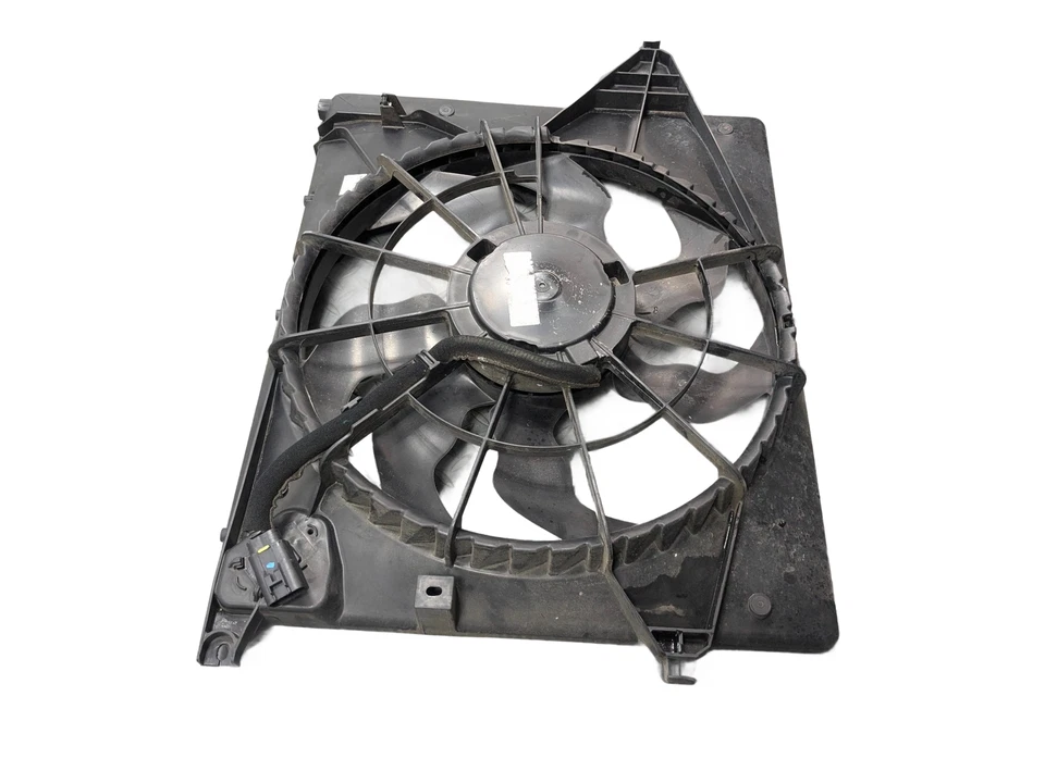 Hyundai Santa Fe 2013-2016 ventilador OEM con cubierta motor de refrigeración eléctrico Foto 4 de 4