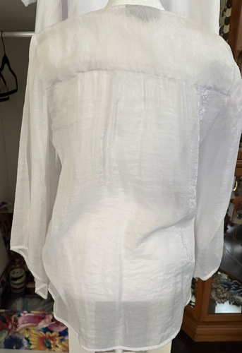Alfani Women's White Top Long Sleeves Silver Border of the V Neck Size 6 - Picture 3 of 6