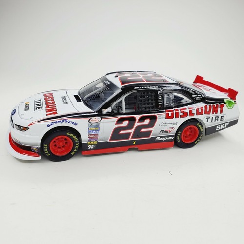 Coche modelo fundido a presión Lionel NASCAR Brad Keselowski #22 Ford Mustang 1/24 EXCELENTE - Imagen 1 de 6