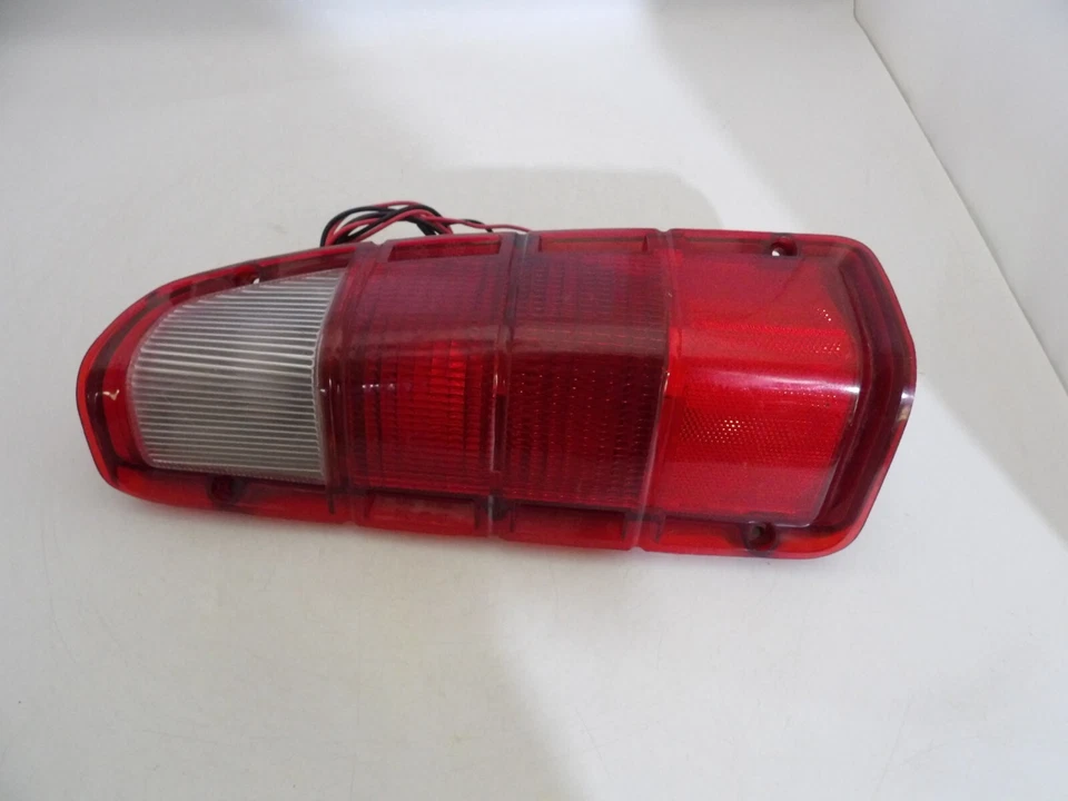 1972 1973 1974 1975 76-1980 Dodge Truck D100 D200 D300 R/H задний фонарь в сборе - Изображение 2 из 4