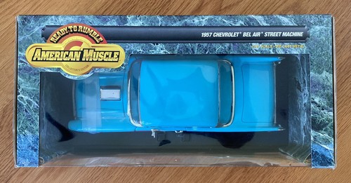 Ertl 1957 Chevrolet Bel Air Street Machine Ready To Rumble Car 1:18 Diecast NIB - Picture 2 of 6