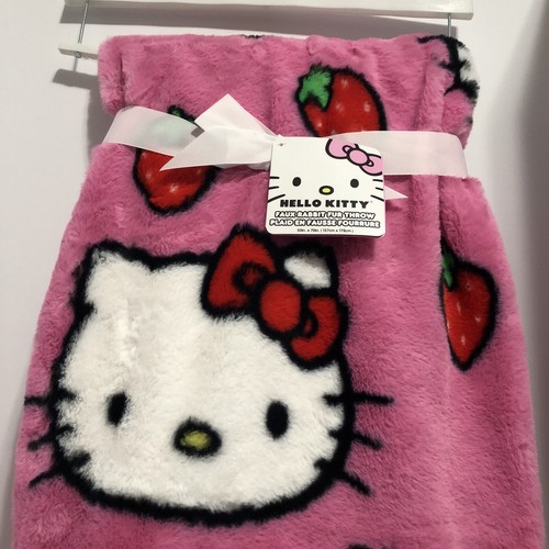 Hello Kitty throw blanket 50 x 70 Faux Rabbit Fur New 2024, Strawberries! - Picture 1 of 6
