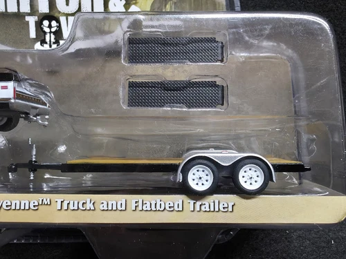 Greenlight Hitch & Tow 1971 Chevrolet Cheyenne Truck and Flatbed Trailer - Picture 3 of 8