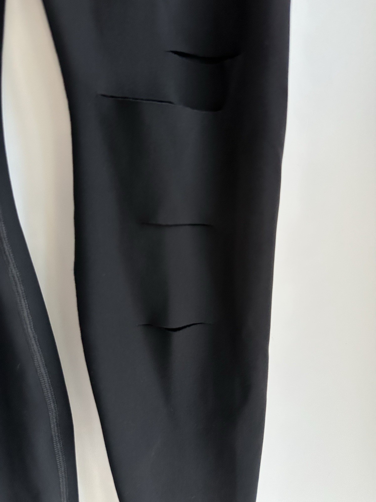 Alo Yoga Ripped Warrior Solid Black Leggings Size… - image 3