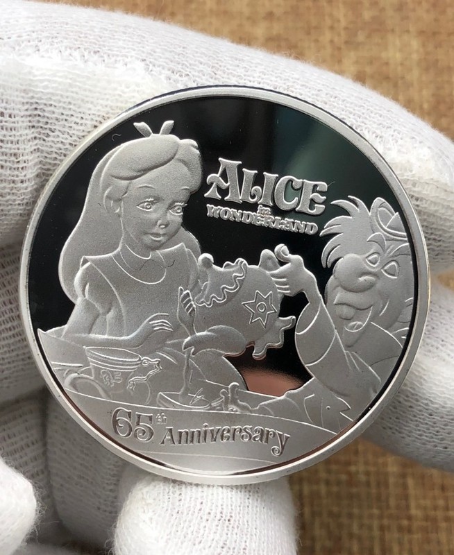 Disney Collective Medallion Coin Alice in Wonderland 65th Anniversary