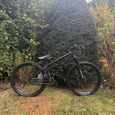 YT Dirt Love 2020 Dirtjump Bike – Top Zustand, kaum gefahren