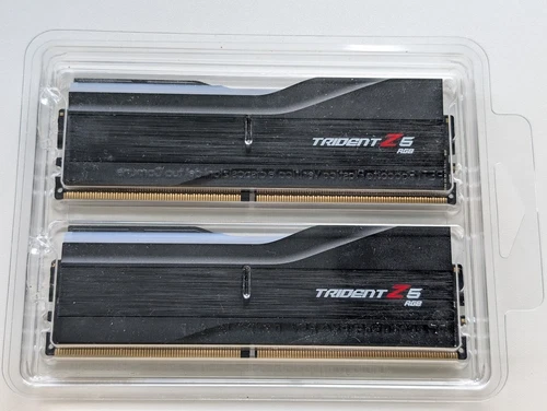 G.Skill Trident Z5 RGB 64GB 2x32GB DDR5 6400 6000 CL32 Intel XMP