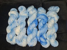 Lot of 1 Hand dyed worsted weight Merino wool yarn Sapphire Blue 100 g 200 m