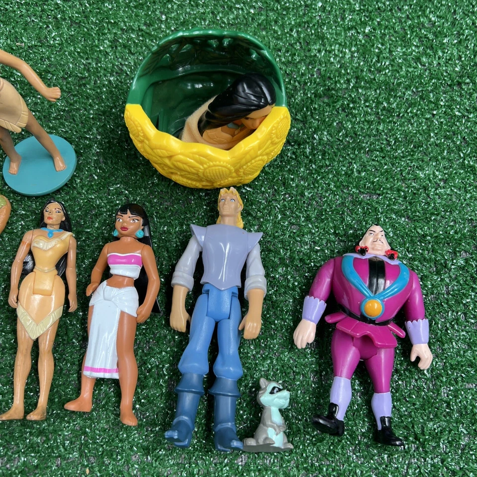 Lote de 10 Figuras de Acción Juguetes Vintage Disney Pocahontas Vinilo APLAUSOS Foto 2 de 4
