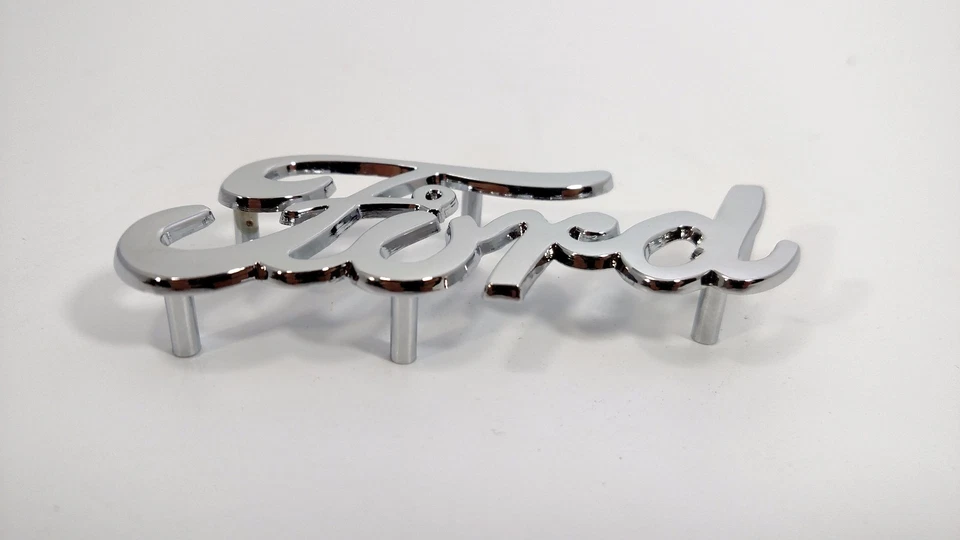 Par (2) emblemas cromados Ford Script con pernos de montaje (con licencia) Foto 3 de 4