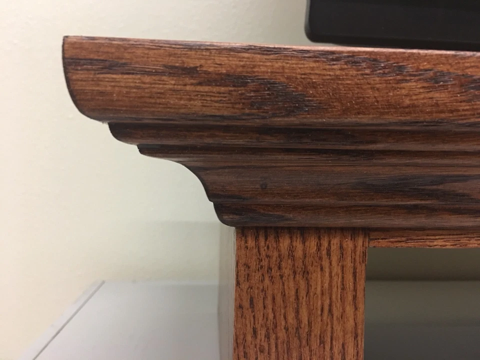 Suporte riser de TV tradicional de carvalho - Imagem 3 de 4