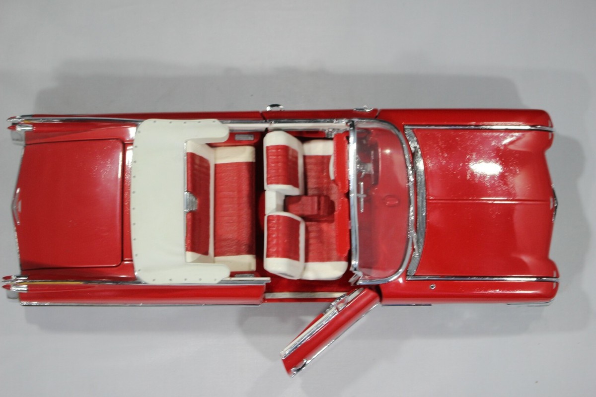 Danbury Mint 1959 Cadillac Convertible Series 62 Diecast Replica