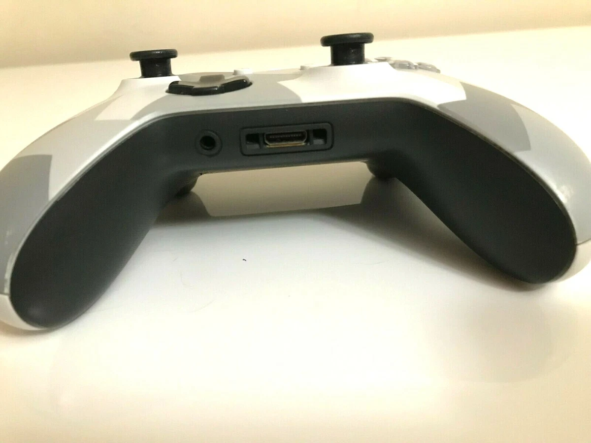 No headphone jack sales xbox one controller