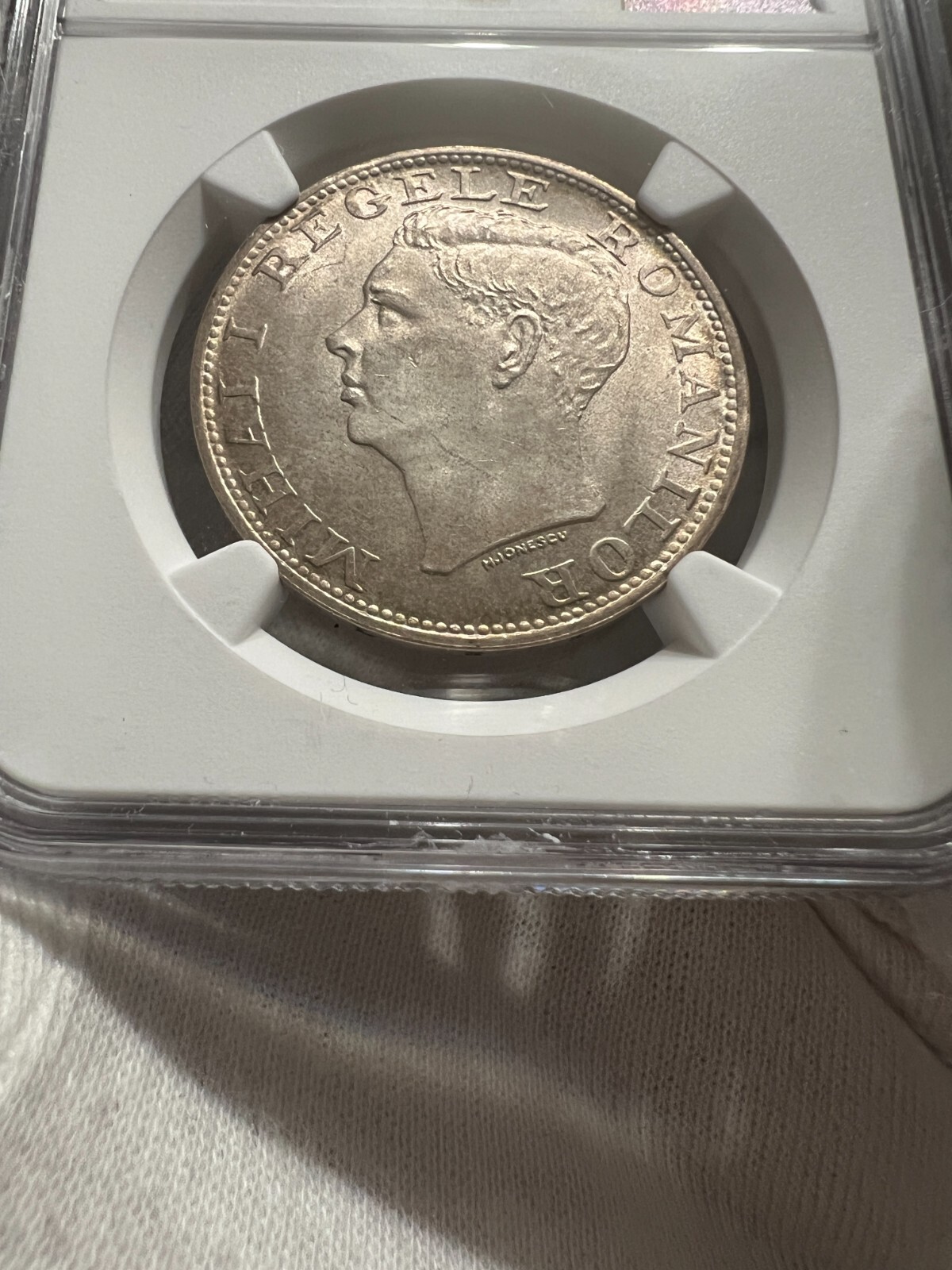 Picture 3 of 4