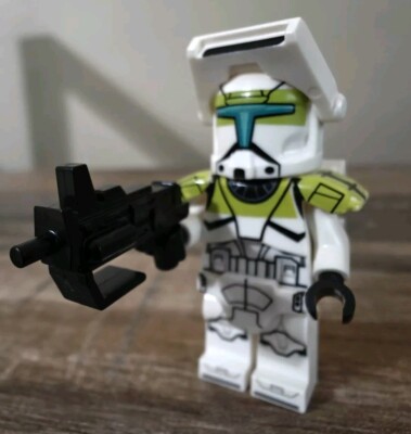 **NEW** LEGO Commando Di'Kut Minifigure With Custom Helmet & Accessories