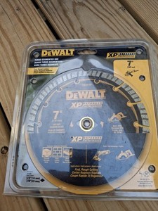 DEWALT XP extended Performance 7in DW4714T Dry Wet Turbo Rimmed Diamond Blade