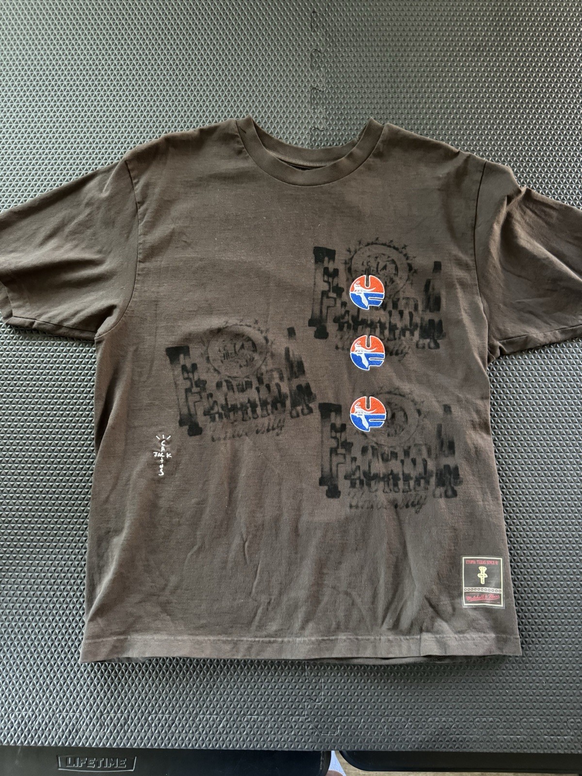 Travis Scott Cactus Jack x Mitchell & Ness Texas Longhorns T Shirt Brown L