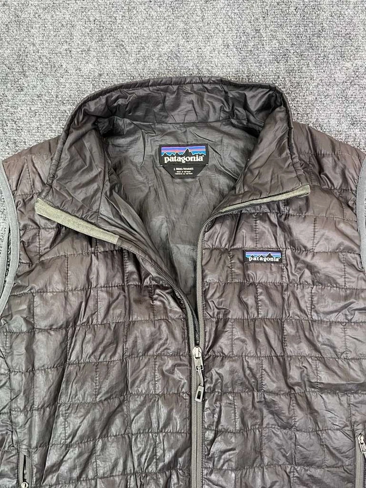 Colete Patagonia Nano Puff Masculino Grande Preto Tampão Isolado Primaloft Embalável - Imagem 3 de 4