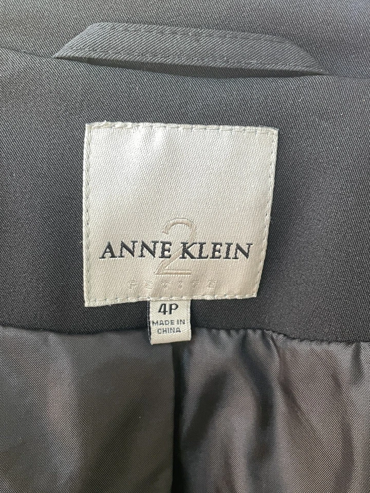 Anne Klein Black Long Trench Coat Belted with Pockets Sz 4P - Image 3 of 4