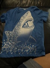 boys old navy T-shirt size medium shark