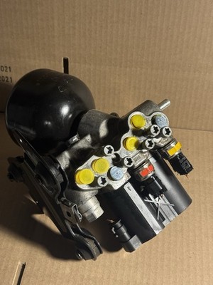 2007-2020 MERCEDES S550 ABC ACTIVE BODY CONTROL VALVE & PRESSURE ACCUMULATOR OEM