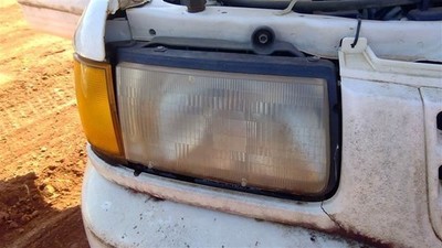 Passenger Right Headlight Fits 00-02 Isuzu Rodeo OEM
